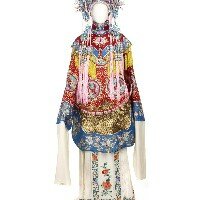 Kostým pro postavu operní divy Song Liling, M.Butterfly (1993), sbírka Davida Cronenberga, Referenční filmotéka TIFF.